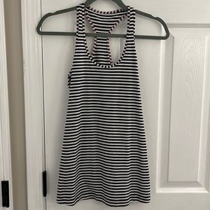 Lululemon tank in excellent condition! Size 8
